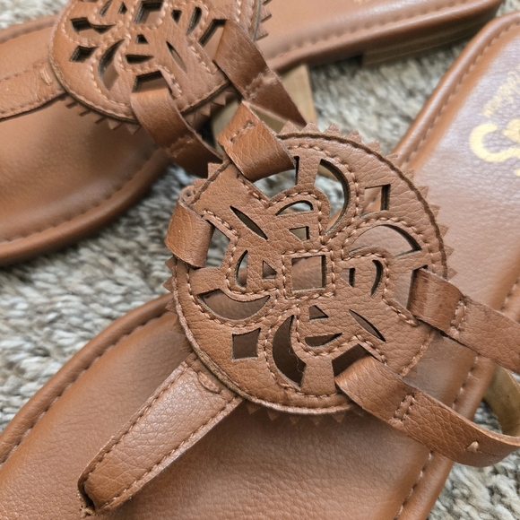Circus by Sam Edelman Tan Canyon Medallion Sandals Size 9 - Picture 2 of 4